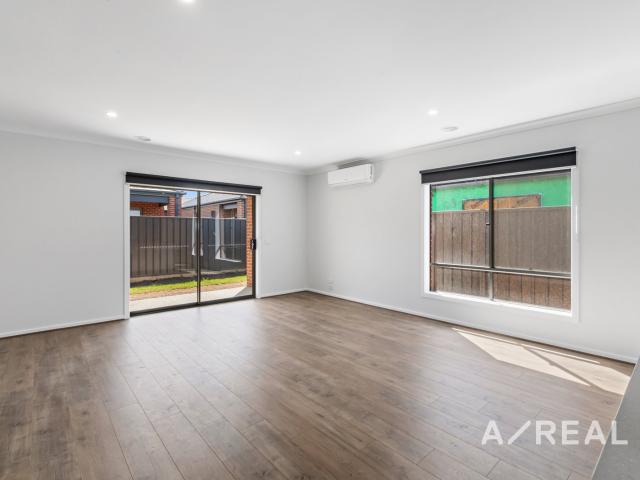 House for rent in Orana Estate, Melbourne