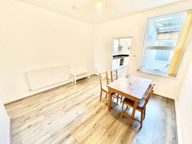 Room for rent in West Midlands