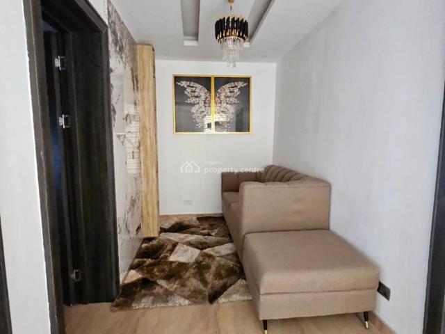 Flat for sale in Surulere , Surulere