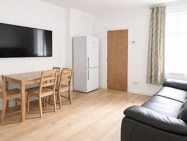 Room for rent in South Yorkshire
