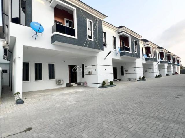 Detached house for sale in Eti Osa, Lagos