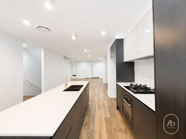 Townhouse for rent in Toombul, Queensland