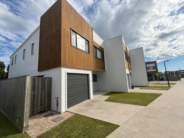 Townhouse for sale in Toombul, Queensland