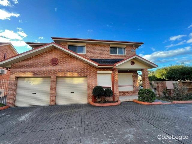 Townhouse for rent in Bass Hill, Sydney
