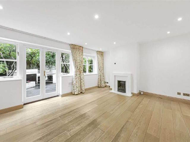 Townhouse for rent in Belsize Park, Cat Hill