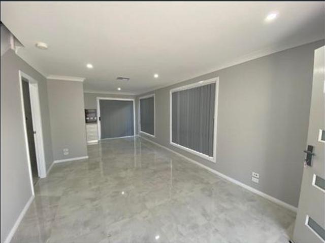 Townhouse for rent in Sydney, New South Wales