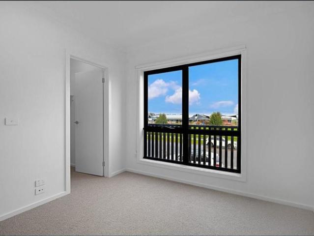 Townhouse for rent in Camerons Creek, Victoria