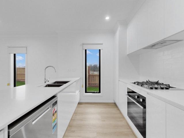 Townhouse for rent in Camerons Creek, Victoria