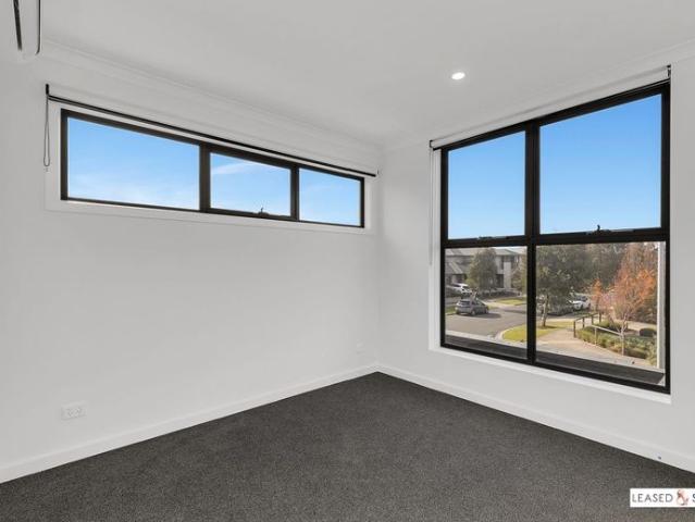 Townhouse for rent in Camerons Creek, Victoria