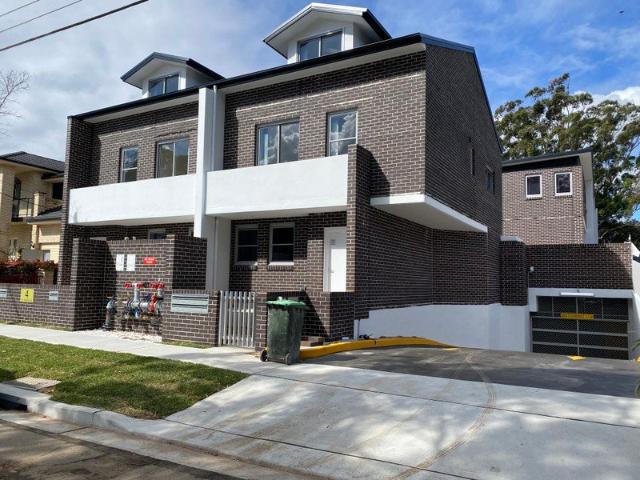 Townhouse for rent in Sydney, New South Wales
