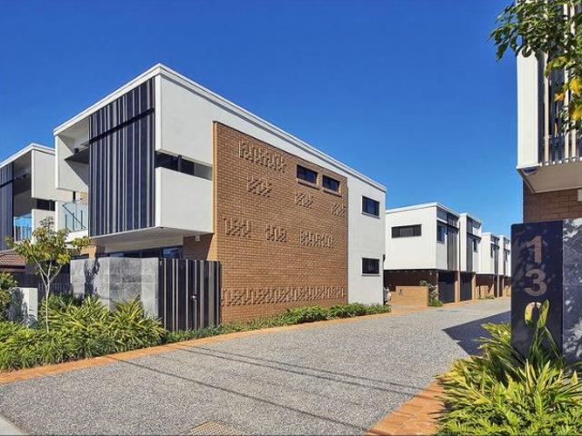 Townhouse for rent in Toombul, Queensland