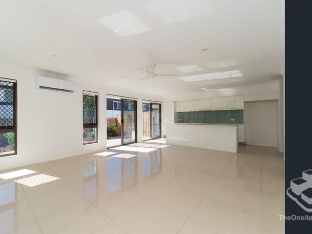 Townhouse for rent in Toombul, Queensland