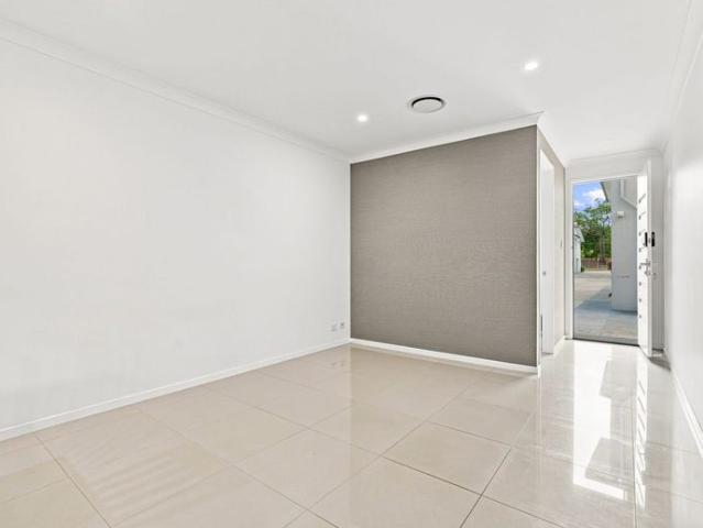 Townhouse for rent in Stretton, Greater Brisbane