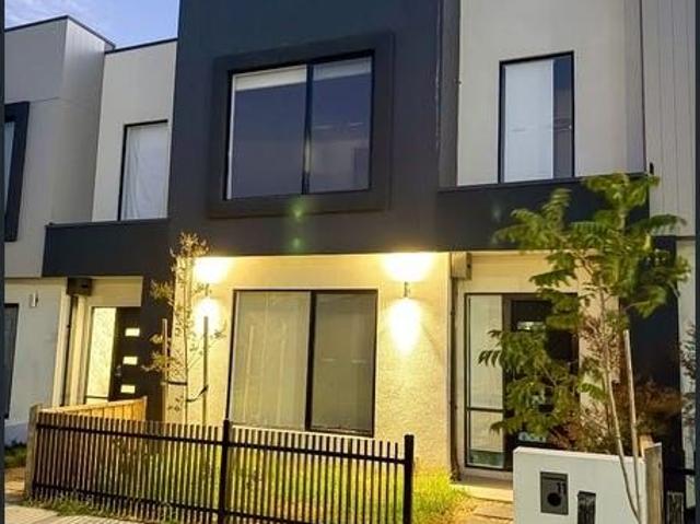 Townhouse for sale in Camerons Creek, Victoria