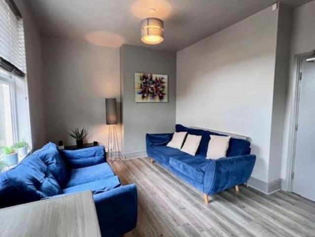 Room for rent in Heeley, Isle Of Man