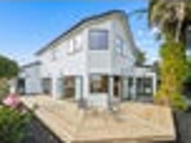 House for sale in Blockhouse Bay, Oroua County