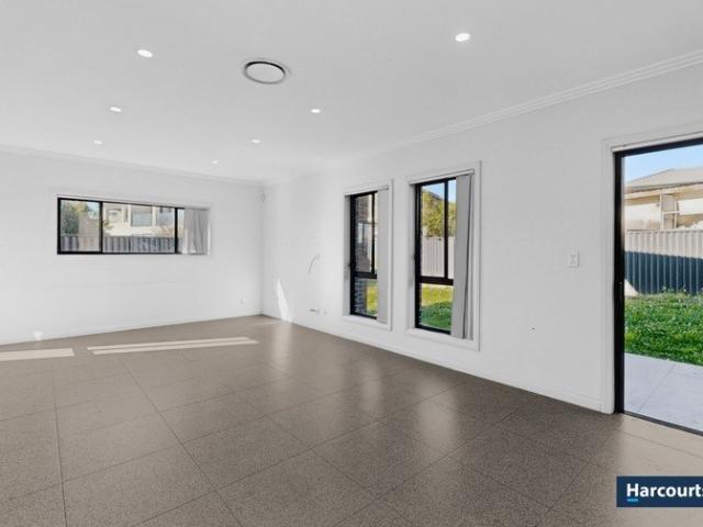 Duplex for rent in Sydney, New South Wales