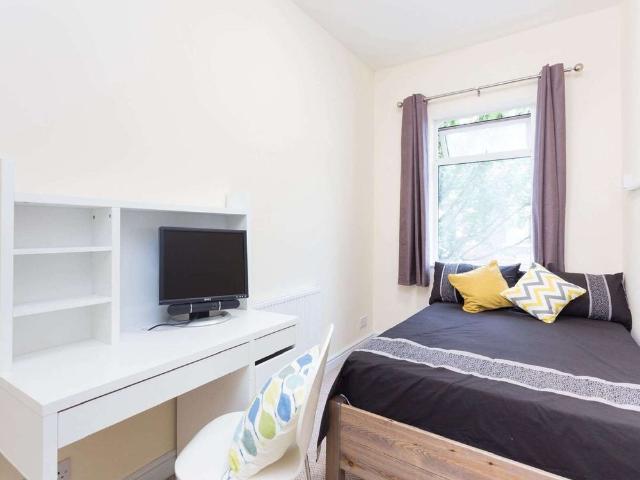 Room for rent in Stoke, Stoke-on-Trent