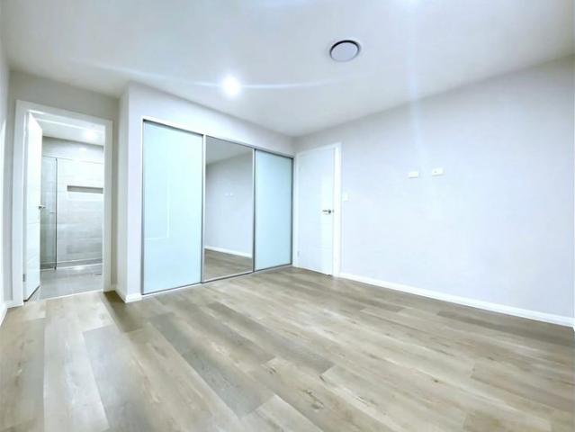 Townhouse for rent in Sydney, New South Wales