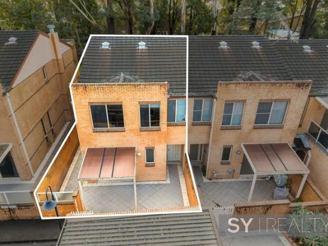 Townhouse for sale in Sydney, New South Wales