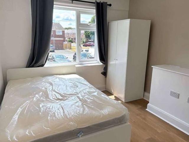 Room for rent in Wrexham, Wales