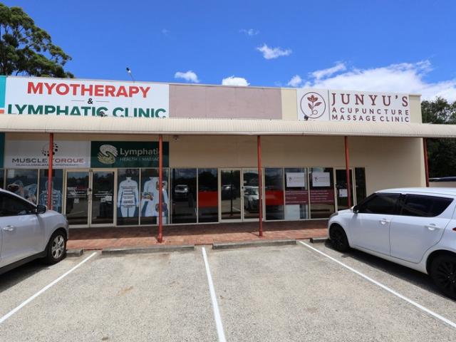 Retail for rent in Toombul, Queensland