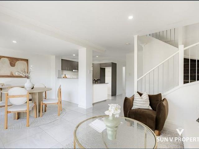 Townhouse for rent in Wishart, Greater Brisbane