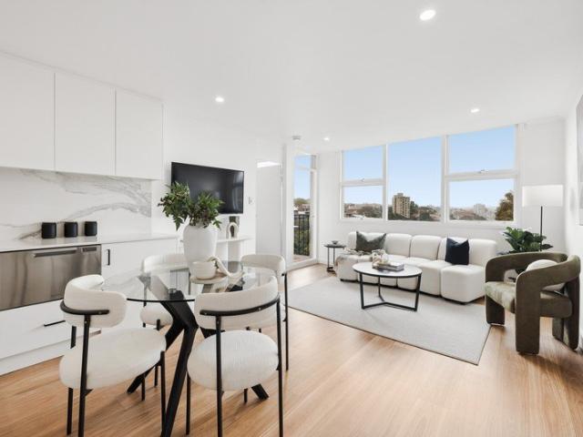 Apartment for sale in Lower North Shore, Sydney