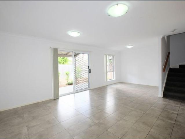 Townhouse for rent in Toombul, Queensland
