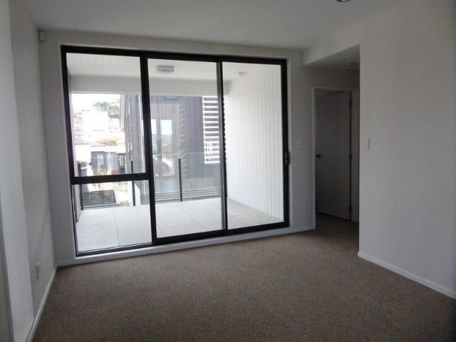 Townhouse for rent in Paremoremo, Oroua County