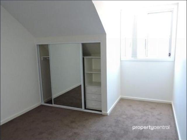 Townhouse for rent in Sydney, New South Wales