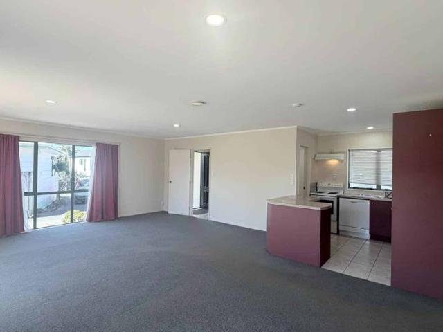 House for rent in Royal Heights, Henderson-Massey