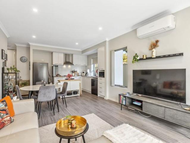 Apartment for rent in Warwick, Western Australia
