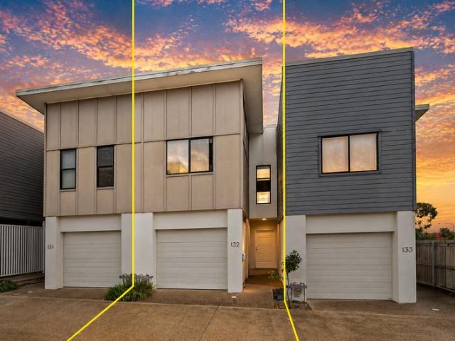 Townhouse for sale in Toombul, Queensland