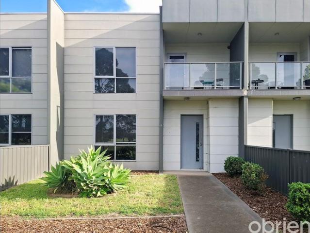 Townhouse for rent in Wyndham Vale, Melbourne