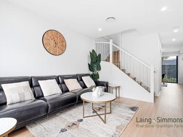 Townhouse for rent in Riverstone, Sydney