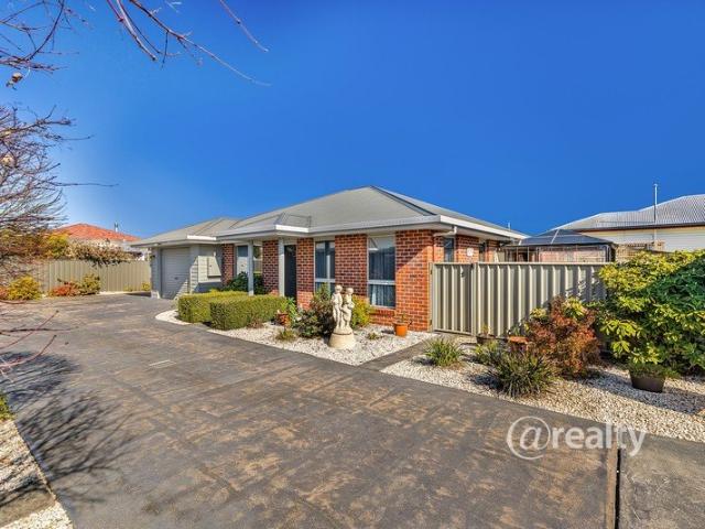 Villa for sale in Ulverstone, Tasmania