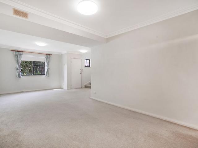 Townhouse for rent in Sydney, New South Wales