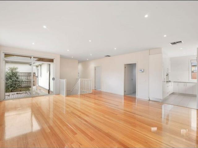 Townhouse for rent in Camerons Creek, Victoria