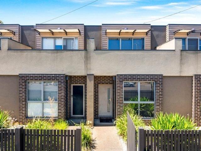 Townhouse for rent in Geelong, Victoria