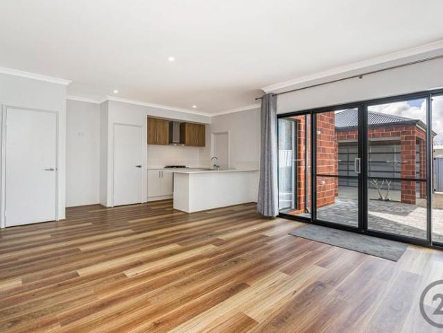 Townhouse for rent in Parklands, Western Australia