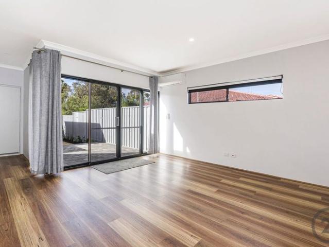 Townhouse for rent in Parklands, Western Australia