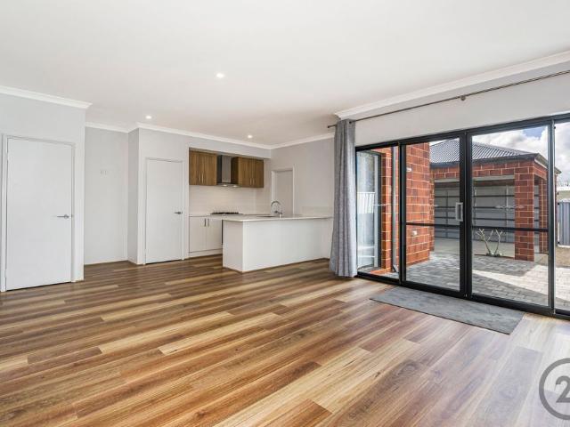 Townhouse for rent in Parklands, Western Australia