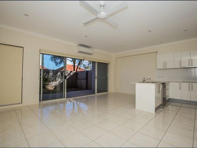 Townhouse for rent in Toombul, Queensland