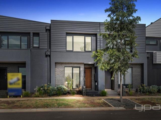 House for rent in Thornhill Park, Melbourne