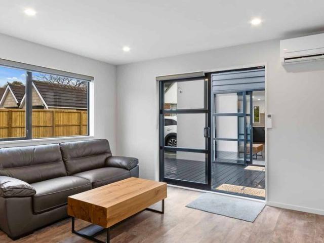 Property for rent in Chaslands, Canterbury