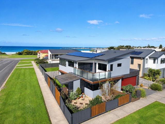 House for sale in Apollo Bay, Shire of Colac Otway