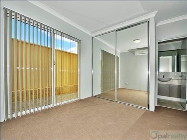 Apartment for rent in Parklands, Western Australia