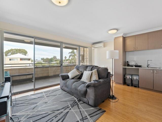 Apartment for sale in Parklands, Western Australia