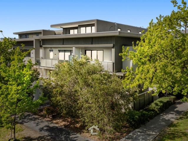 Apartment for sale in Malvern East, Melbourne